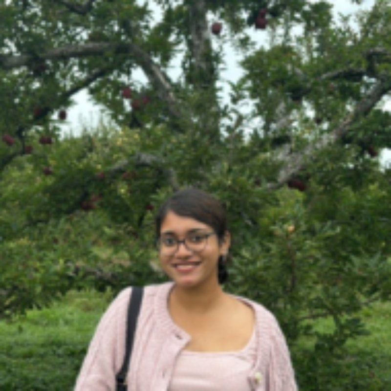 Headshot of Shreya Suthakar, Economics MS student